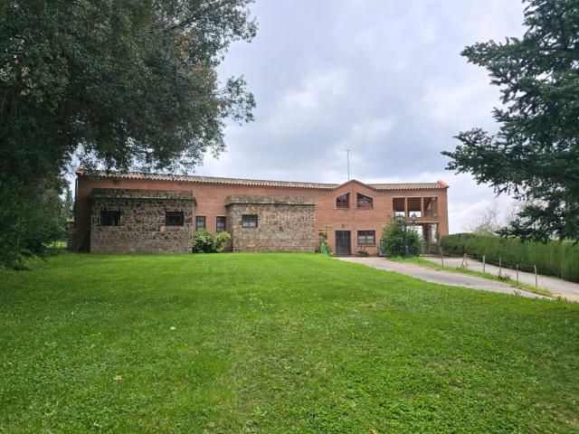 Casa en venta en Caldes de Montbui. Espectacular finca en venta en las afueras de Caldes de Montbui. Casas Caldes de.
