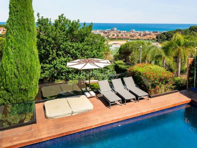 Casa en venta en Calella. Casas.