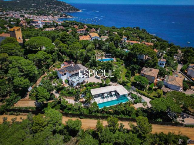 Casa en venta en Calella de Palafrugell Costa Brava. Villa Botànic Casa lujosa en la Costa Brava. Casas Calella de.