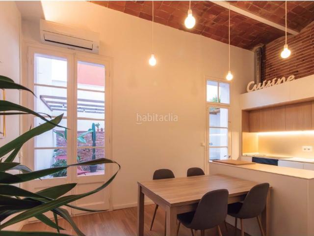 Casa en venta en Calella. Ocasión! Preciosa casa de pueblo, cocina con isla y techo de volta catalana. Casas.