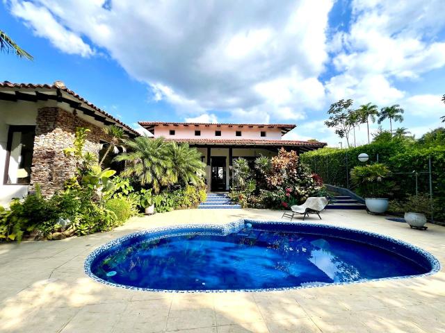 Casa En Venta En Cali En Ciudad Jardin V405591