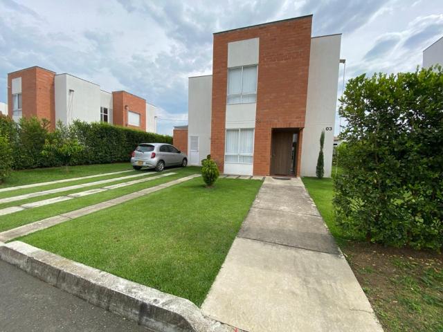 Casa En Venta En Cali En. V233952