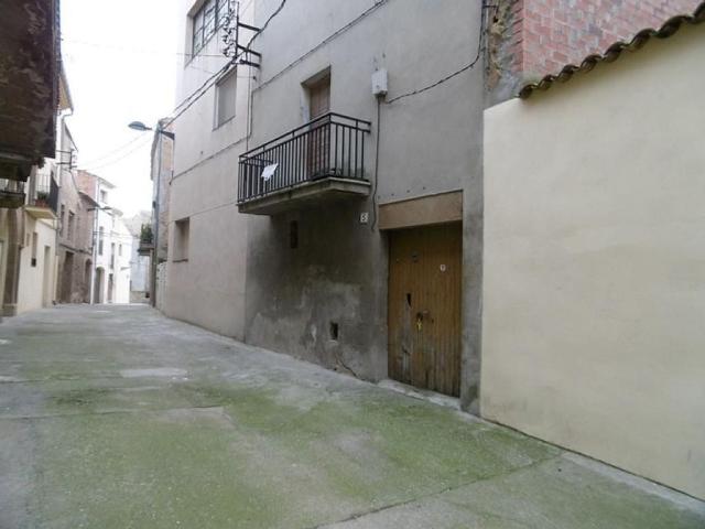 Casa pareada en venta en calle Major, Puigverd d´Agramunt, de 219 m² 1 habitación por 35.000