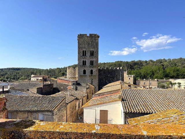 Casa en venta en calle Major, Sant Miquel de Fluvià, de 666 m² 7 habitaciones por 425.000