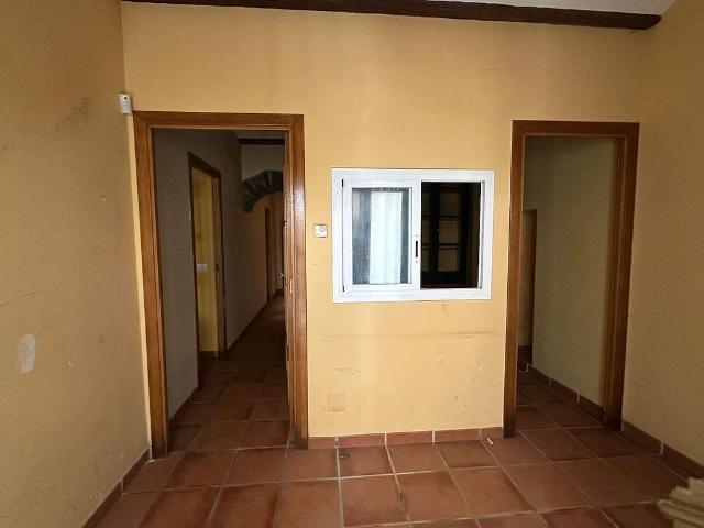Casa en venta en calle Major, Vallbona d´Anoia, de 320 m² 5 habitaciones por 230.000