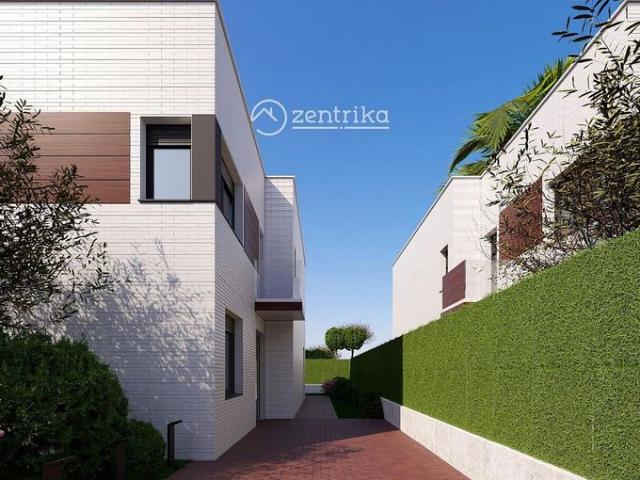 Casa adosada en venta en calle Mas del Clanxet, Cambrils, de 108 m² 4 habitaciones por 471.000