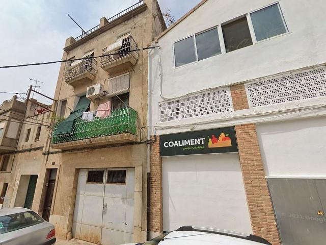 Casa en venta en calle Migdia, Ulldecona, de 60 m² 3 habitaciones por 123.100