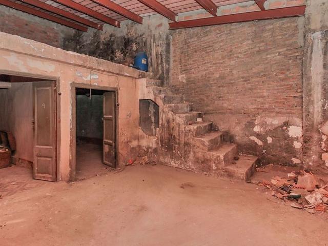 Casa en venta en calle Montagut, Flix, de 192 m² 3 habitaciones por 28.000