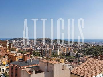 Casa adosada en venta en calle Olvan, Barcelona, de 135 m² 3 habitaciones por 617.500