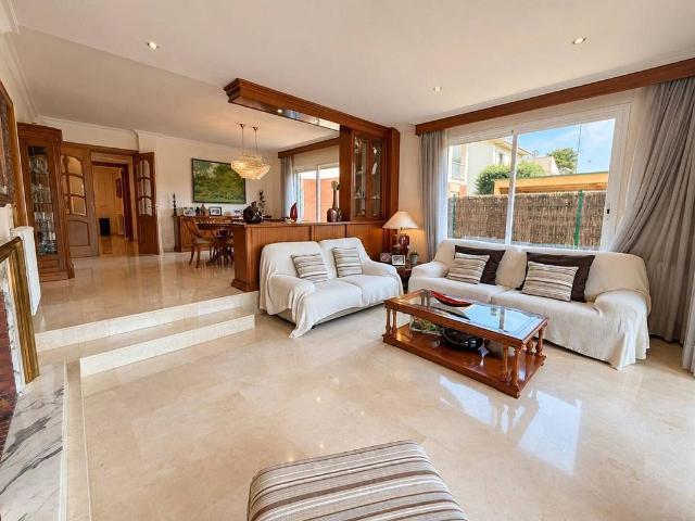 Casa en venta en calle Arquet de L', Olot, de 383 m² 5 habitaciones por 650.000