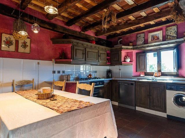Chalet en venta en calle Barcelona, Planes d´Hostoles, Les, de 206 m² 3 habitaciones por 399.000