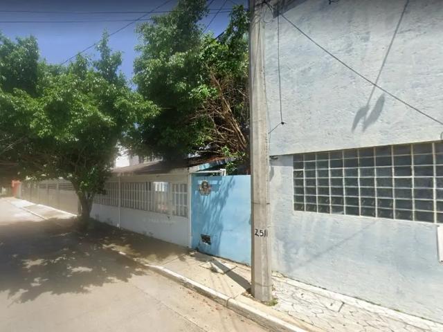 Casa en Venta en Calle Cuauhtémoc, Guadalupe Victoria, Coatzacoalcos Recuperación Bancaria