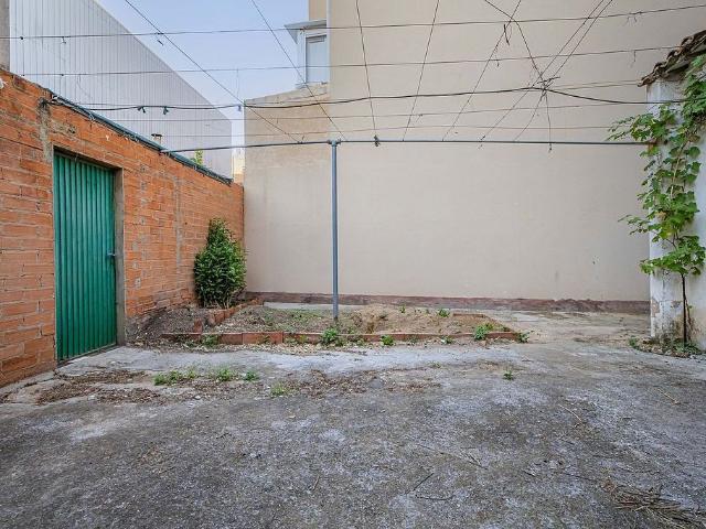 Casa en venta en calle Campoamor, Badalona, de 92 m² 1 habitación por 250.000