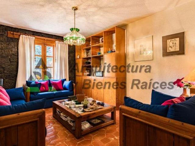 CASA EN VENTA EN CALLE CERRADA CON VIGILANCIA