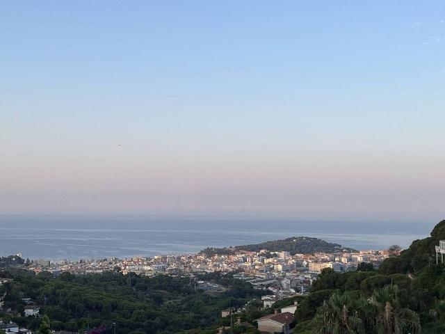 Casa en venta en calle Cingles, Lloret de Mar, de 80 m² 3 habitaciones por 398.000