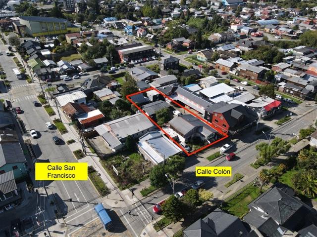 Casa en Venta en Casa en Avda Colón con Local comercial y Cabañas Puerto Varas