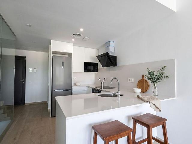 Casa en venta en calle Dantoni Gaudí, Roca del Vallès, la, de 251 m² 4 habitaciones por 585.000