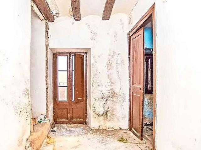 Casa en venta en calle De Mossèn Cinto Verdaguer, Arbeca, de 171 m² 3 habitaciones por 22.000