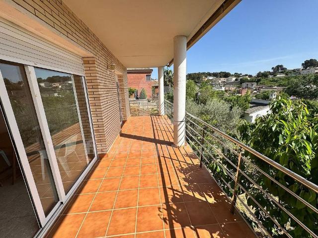 Casa en venta en calle De I'ametller, Piera, de 220 m² 3 habitaciones por 365.000