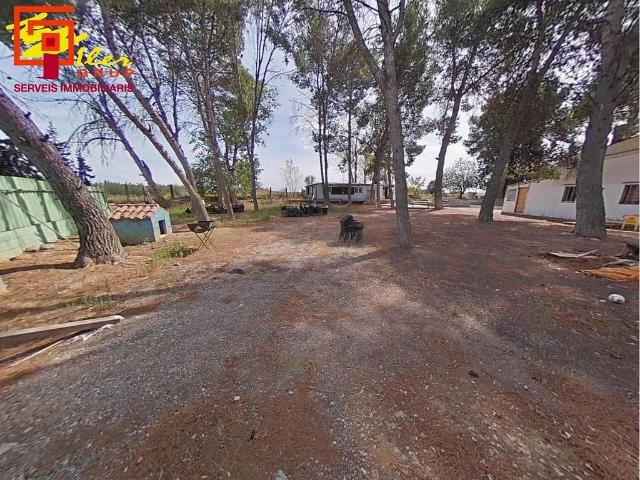 Chalet en venta en calle De la Marinada, Lleida, de 19.200 m² 3 habitaciones por 259.000