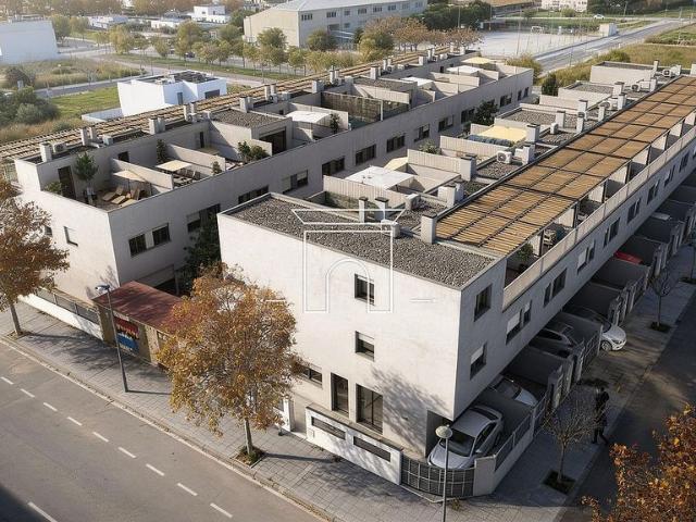 Casa en venta en calle De la Cerdanya, Cambrils, de 116 m² 3 habitaciones por 359.000