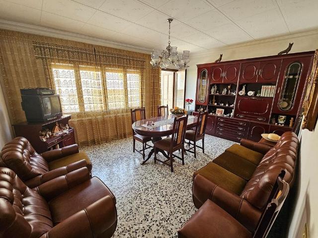 Casa en venta en calle De la Vall, Granyena de les Garrigues, de 141 m² 4 habitaciones por 140.000