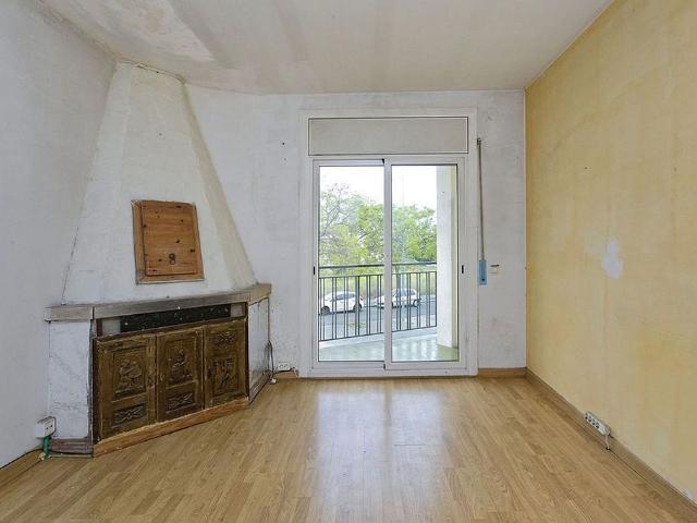 Casa en venta en calle De L'agricultura, Vilanova i La Geltrú, de 181 m² 4 habitaciones por 239.000