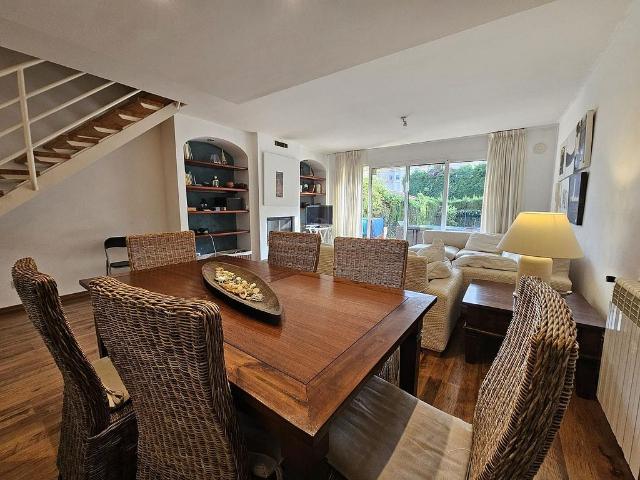 Casa en venta en calle De Les Penyes, Sant Feliu de Guíxols, de 125 m² 3 habitaciones por 445.000