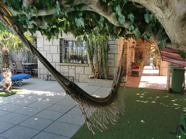 Chalet en venta en avenida De Salvador Dalí i Domènech, Figueres, de 314 m² 5 habitaciones por 680.000