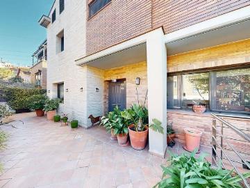 Casa adosada en venta en calle De Pep Ventura, Sant Quirze del Vallès, de 133 m² 4 habitaciones por 715.000