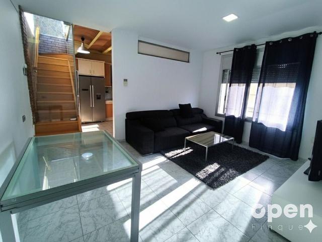 Casa en venta en calle De Pompeu Fabra, Terrassa, de 92 m² 3 habitaciones por 325.000