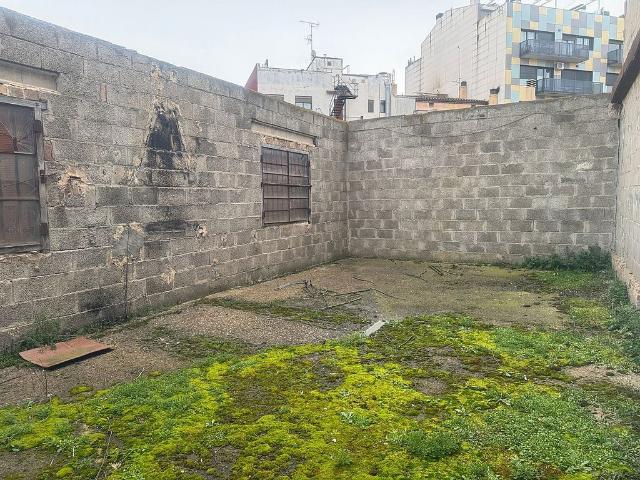 Chalet en venta en calle De Roger de Llúria, Tàrrega, de 620 m² 8 habitaciones por 390.000