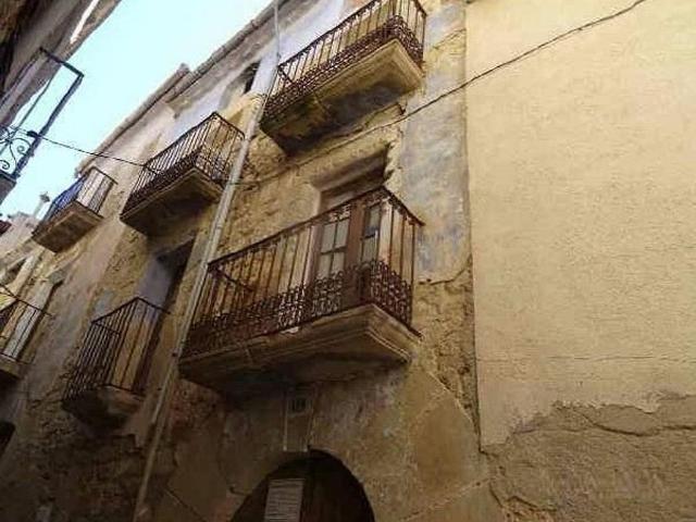 Casa en venta en calle De Sant Antoni, Batea, de 273 m² 3 habitaciones por 21.900