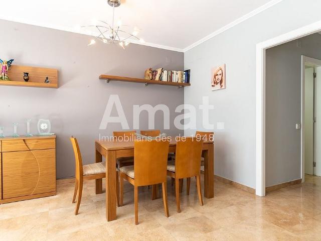 Chalet en venta en calle De Sant Francesc, Rubí, de 96 m² 4 habitaciones por 450.000