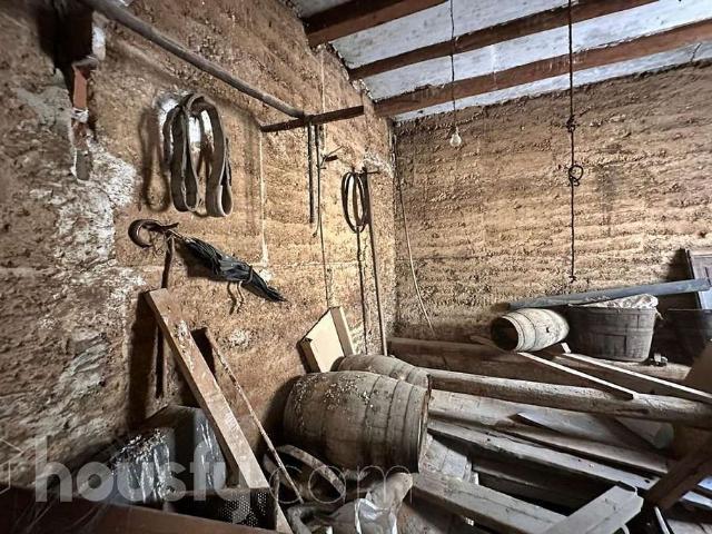 Casa en venta en calle De Sant Quintí, Torrelles de Foix, de 390 m² 5 habitaciones por 240.000