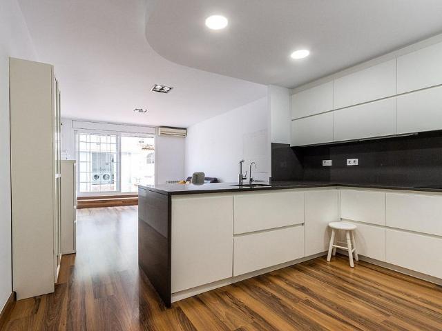 Casa adosada en venta en calle De Sant Quirze, Terrassa, de 234 m² 3 habitaciones por 455.000