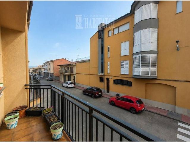 Casa en venta en calle De Torrent i Garriga, Manlleu, de 130 m² 4 habitaciones por 280.000