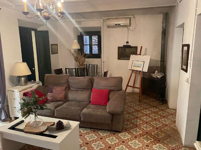 Casa en venta en calle De Torroella, Serra de Daró, de 200 m² 7 habitaciones por 670.000