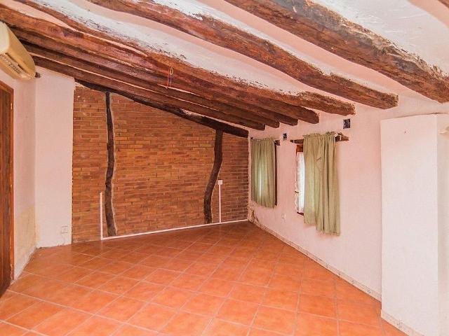 Casa en venta en calle De Bonaire, Móra d´Ebre, de 292 m² 4 habitaciones por 59.900