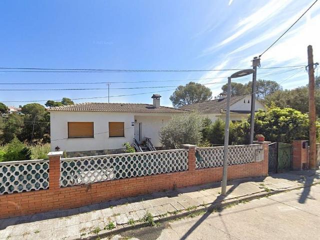 Casa en venta en calle Del Baix Cinca, Lliçà d´Amunt, de 111 m² 3 habitaciones por 197.000