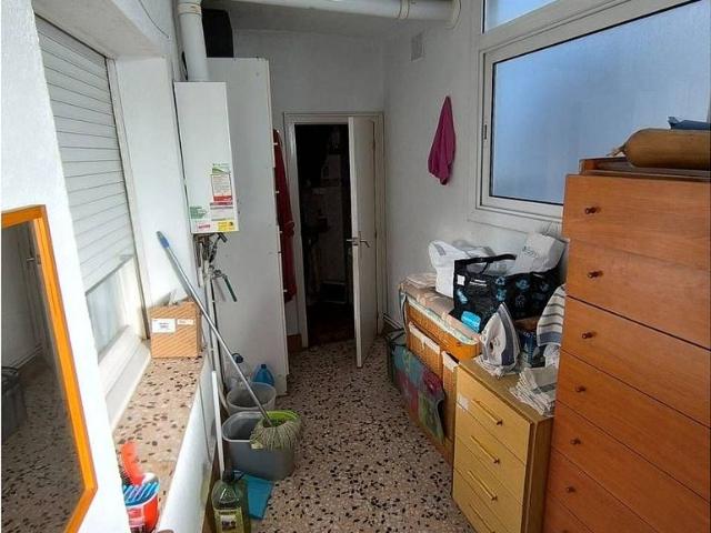 Casa en venta en calle Del Besòs, Terrassa, de 83 m² 4 habitaciones por 256.000
