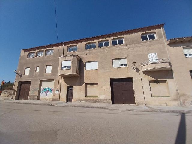 Casa en venta en calle Del Molí, Bellcaire d´Empordà, de 800 m² 7 habitaciones por 590.000