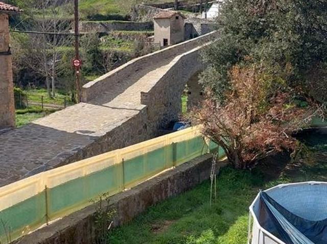 Casa en venta en calle Del Pont, L'Esquirol, de 83 m² 6 habitaciones por 260.000