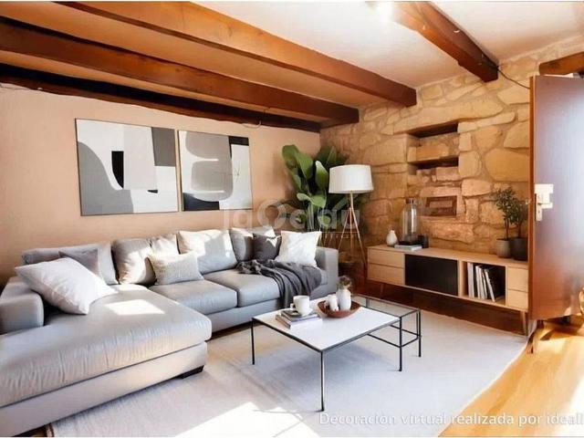 Casa en venta en calle Del Pont, L'Esquirol, de 261 m² 6 habitaciones por 260.000