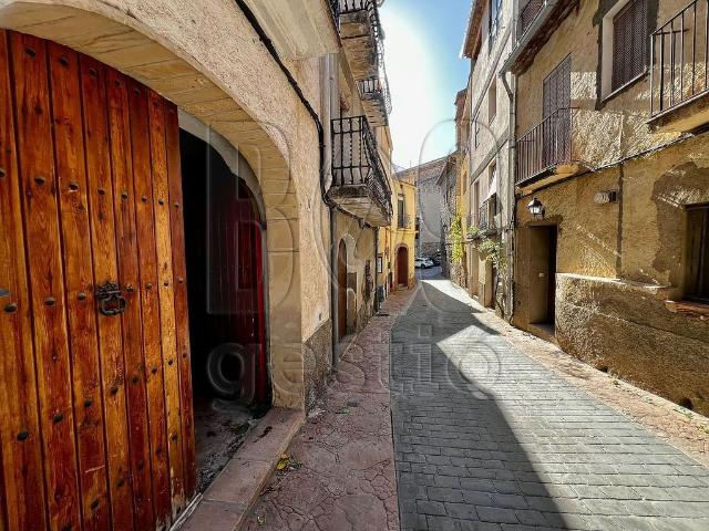 Casa en venta en calle Del Raval, Poboleda, de 334 m² 3 habitaciones por 89.000