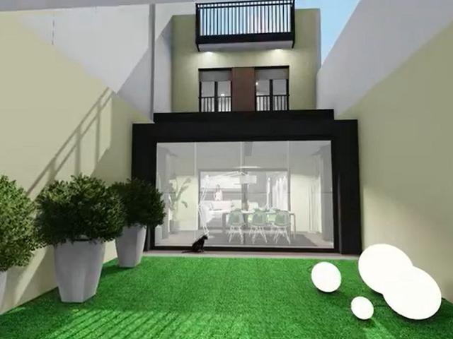 Casa en venta en calle Delcano, Sabadell, de 200 m² 4 habitaciones por 380.000
