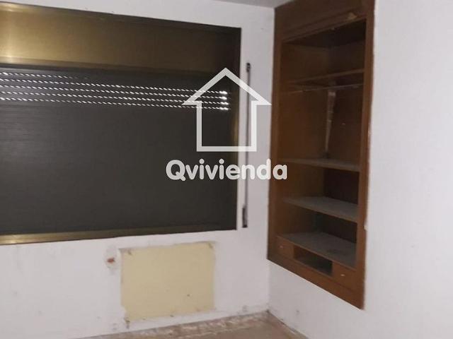 Chalet en venta en calle Dels Lliris, Sant Llorenç Savall, de 102 m² 4 habitaciones por 156.000
