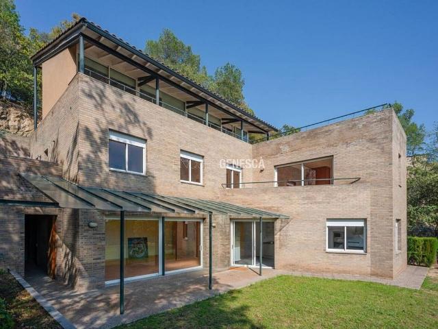 Casa en venta en calle Dels Monjos, Matadepera, de 310 m² 5 habitaciones por 745.000