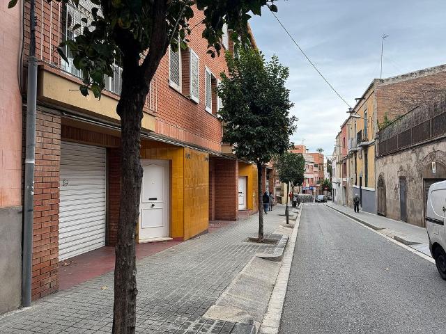 Casa adosada en venta en calle D'horta, Barcelona, de 195 m² 5 habitaciones por 759.900