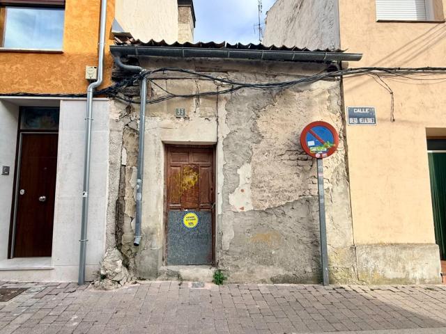 Casa en Venta en Calle Diego Velázquez, 33, Cuéllar